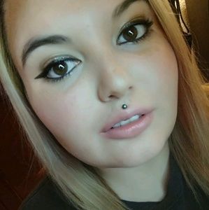 Meet your Posher, Kaysi